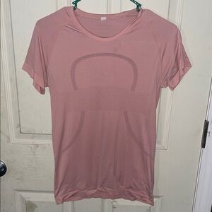 lululemon athletica Short-Sleeve Performance Tee in Dusty Pink